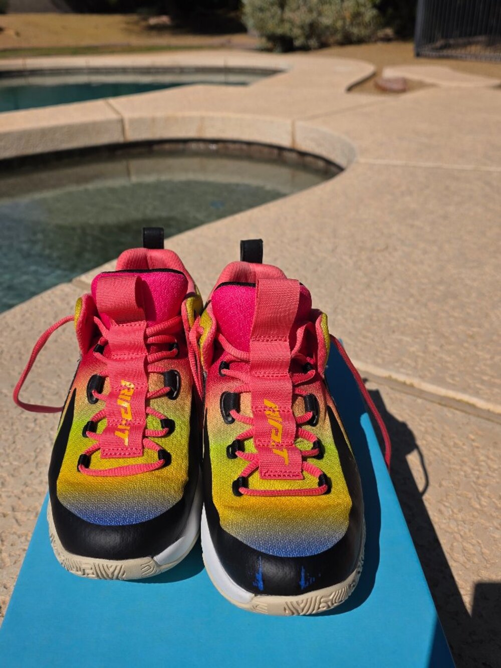 EUC RIP-IT Womens Kaylei SwiftStep Volleyball Shoe Women's 8.5